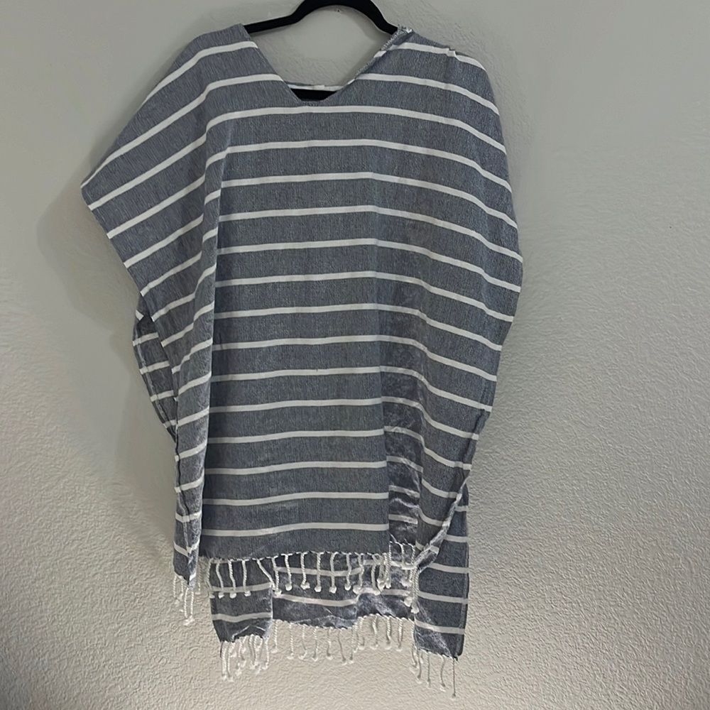 zestt kids organic poncho. no flaws. one size